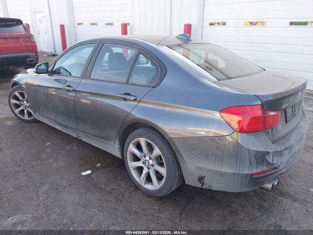 2015 BMW 328I WBA3B3C59FF545911 Photo 2