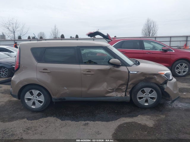 KIA Soul 2015 KNDJN2A22F7216398 Image 13
