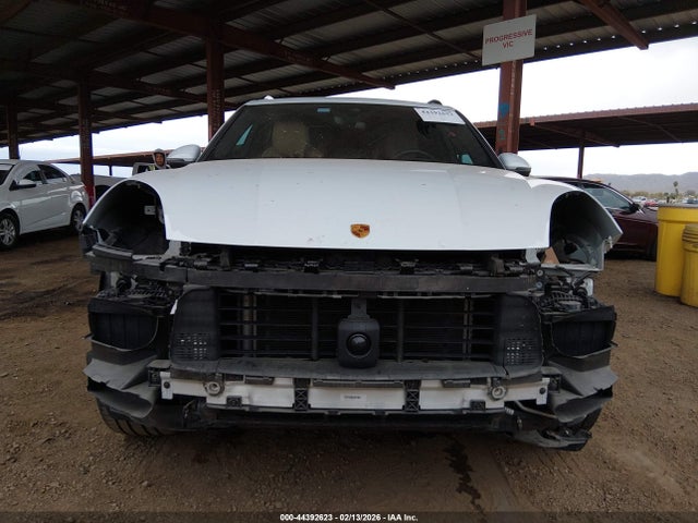 Porsche Cayenne Platinum Edition 2022 WP1AA2AY2NDA07225 Image 13