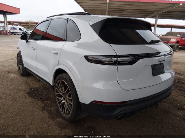 Porsche Cayenne Platinum Edition 2022 WP1AA2AY2NDA07225 Image 3