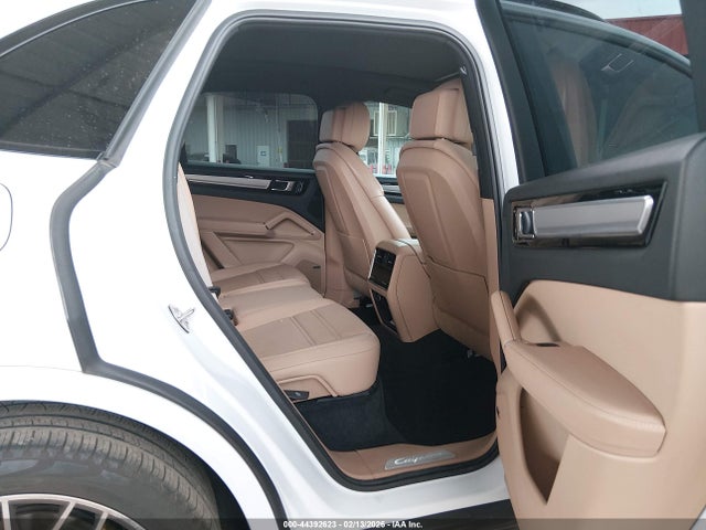 Porsche Cayenne Platinum Edition 2022 WP1AA2AY2NDA07225 Image 8