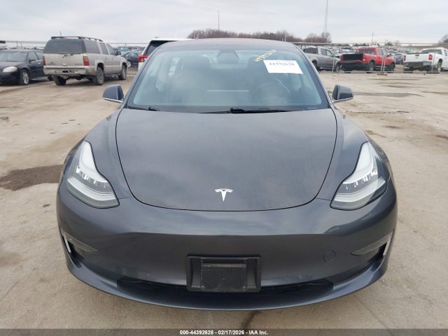5YJ3E1EB1JF103820 Tesla Model 3 Long Range/performance