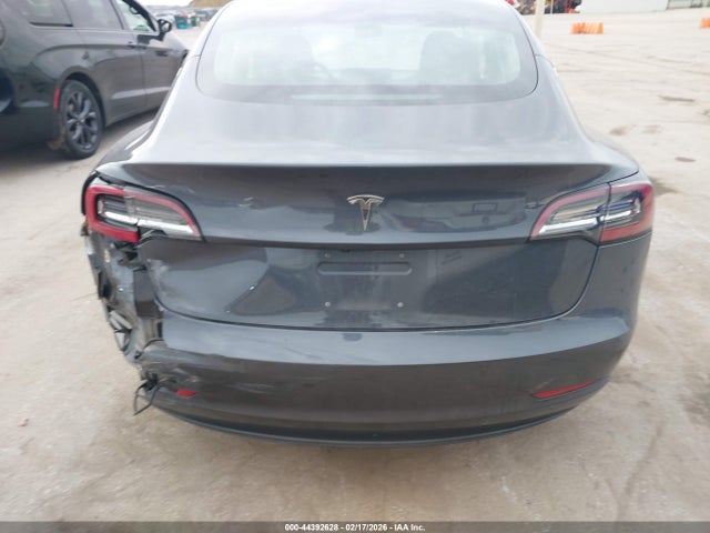 5YJ3E1EB1JF103820 Tesla Model 3 Long Range/performance