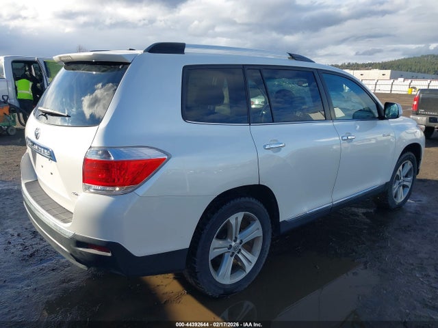 2013 TOYOTA HIGHLANDER 5TDDK3EHXDS258816 Photo 3