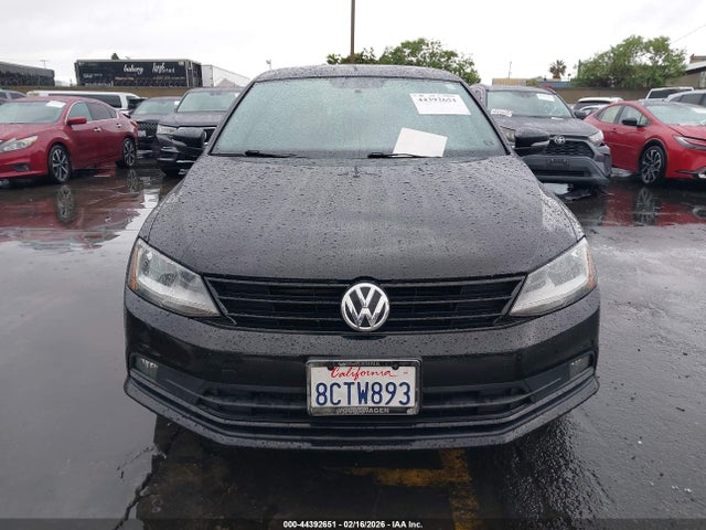 3VWD17AJ8JM205608 Volkswagen Jetta 1.8t Se Sport