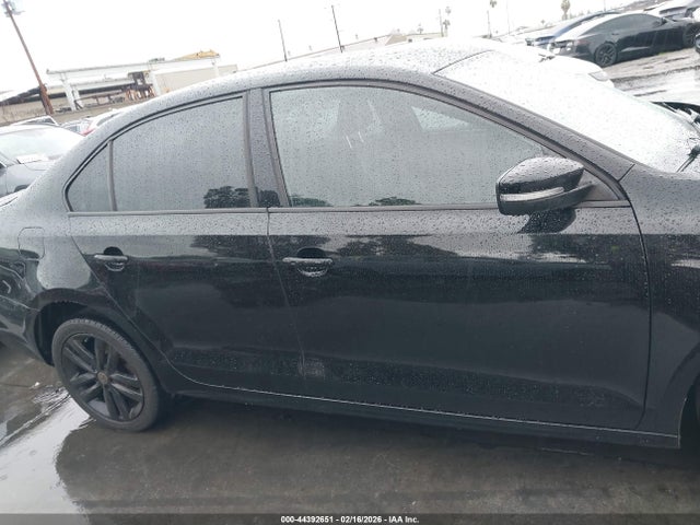 3VWD17AJ8JM205608 Volkswagen Jetta 1.8t Se Sport