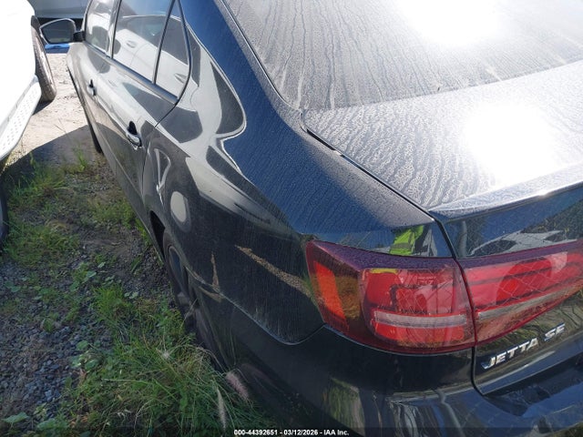 3VWD17AJ8JM205608 Volkswagen Jetta 1.8t Se Sport