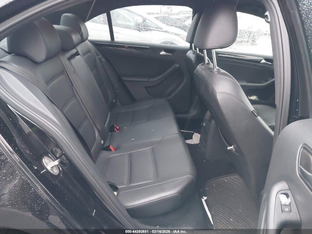3VWD17AJ8JM205608 Volkswagen Jetta 1.8t Se Sport