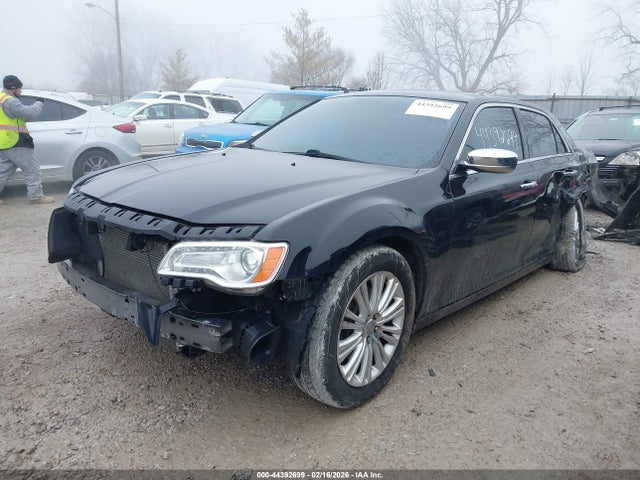 2014 Chrysler 300c Awd მანქანა იყიდება აუქციონზე, vin: 2C3CCAKT9EH120260, აუქციონის ნომერი: 44392699