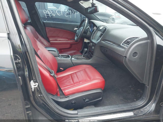 2014 Chrysler 300c Awd მანქანა იყიდება აუქციონზე, vin: 2C3CCAKT9EH120260, აუქციონის ნომერი: 44392699