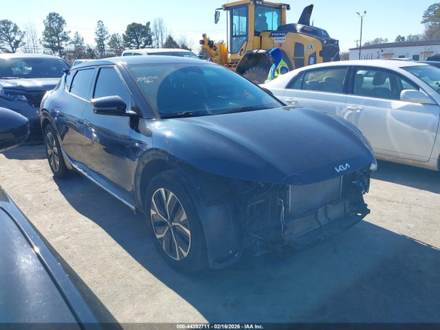 2023 KIA EV6 KNDC34LA1P5111721
