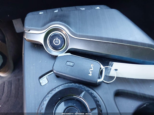 2023 KIA EV6 KNDC34LA1P5111721 Photo 10