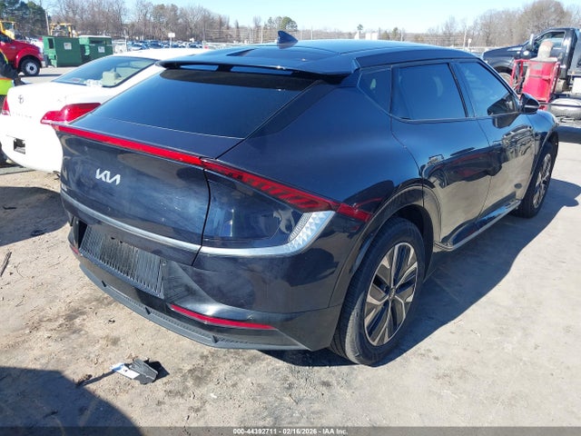 2023 KIA EV6 KNDC34LA1P5111721 Photo 3