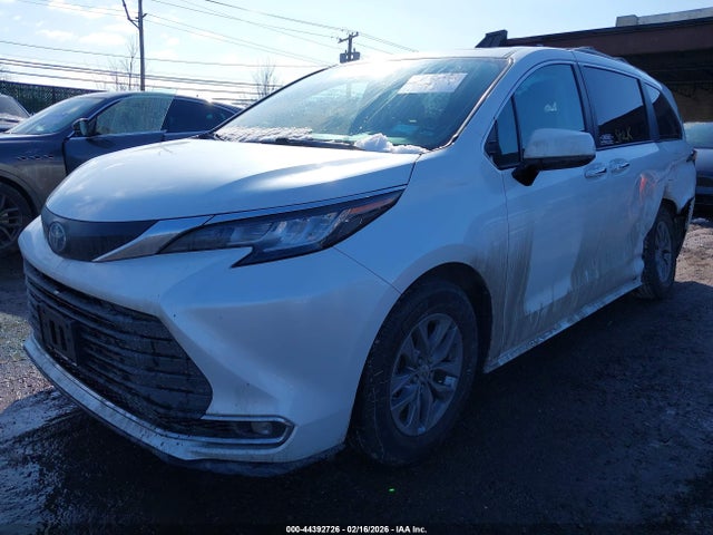 2022 TOYOTA SIENNA 5TDYSKFC0NS044241 Photo 1