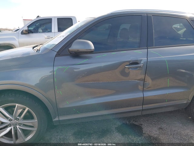 44392762 :رقم المزاد ، WA1BCCFS5HR013208 vin ، 2017 Audi Q3 2.0t Premium مزاد بيع