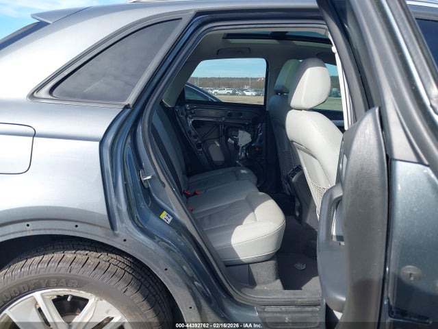 44392762 :رقم المزاد ، WA1BCCFS5HR013208 vin ، 2017 Audi Q3 2.0t Premium مزاد بيع