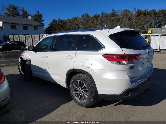 5TDJZRFH9HS368276 Toyota Highlander Xle