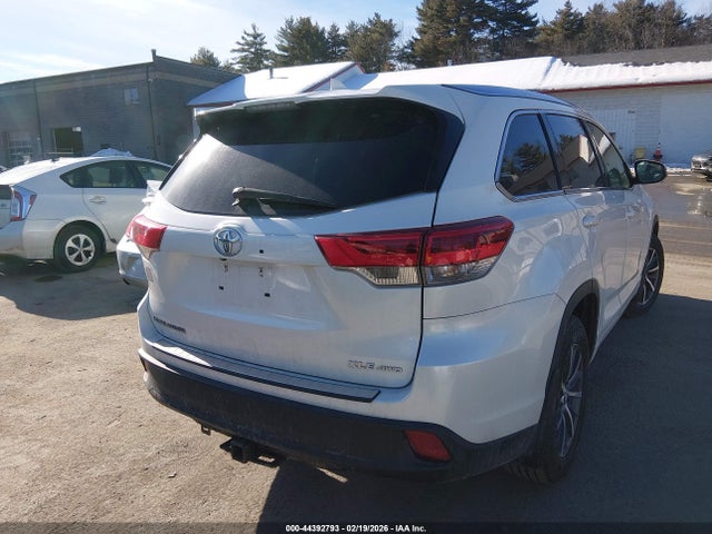 5TDJZRFH9HS368276 Toyota Highlander Xle