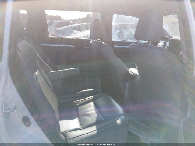 5TDJZRFH9HS368276 Toyota Highlander Xle