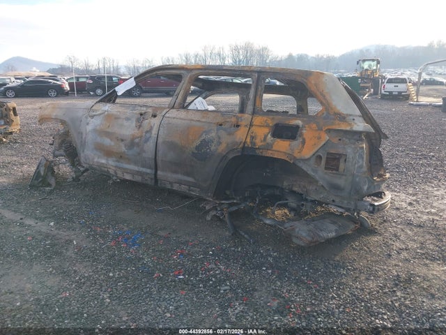 2023 JEEP GRAND CHEROKEE 1C4RJHBG0PC646628 Photo 2