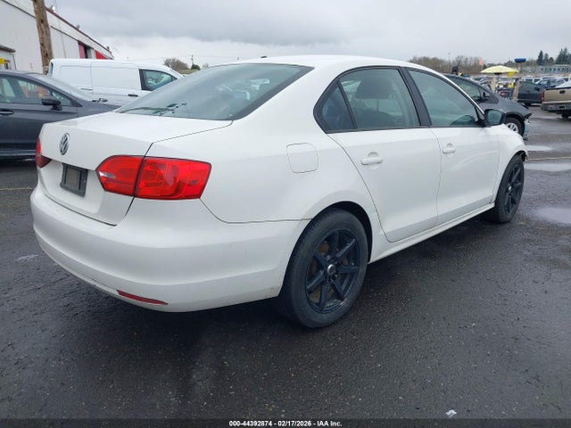 Продажа на аукционе авто 2013 Volkswagen Jetta 2.0l S, vin: 3VW2K7AJ7DM282253, номер лота: 44392874