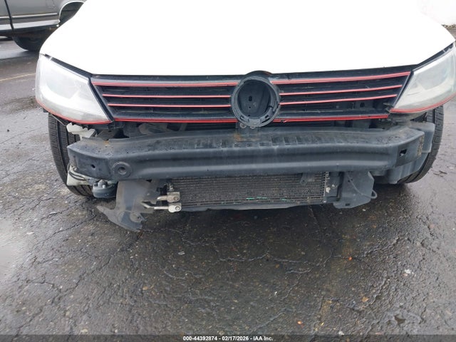 Продажа на аукционе авто 2013 Volkswagen Jetta 2.0l S, vin: 3VW2K7AJ7DM282253, номер лота: 44392874