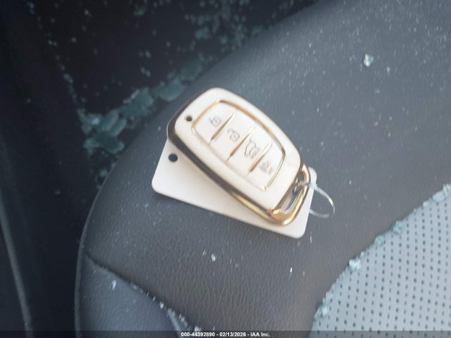 Продаж на аукціоні авто 2020 Hyundai Ioniq Electric Limited, vin: KMHC85LJ0LU071277, номер лоту: 44392890