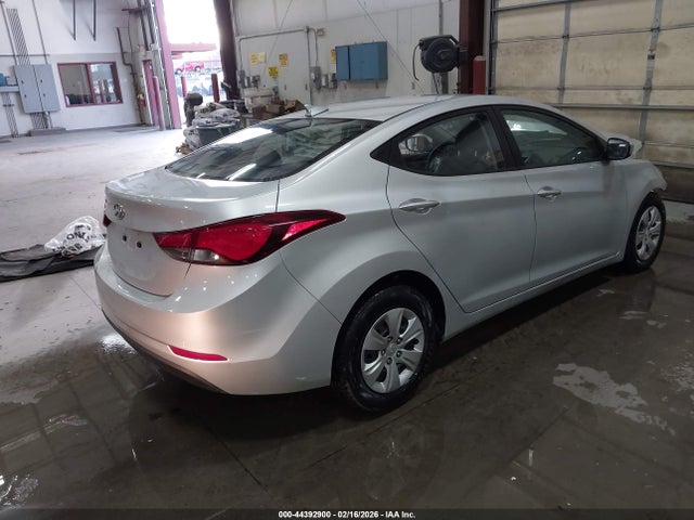 Hyundai ELANTRA SE 2016 5NPDH4AE4GH782974 Image 4