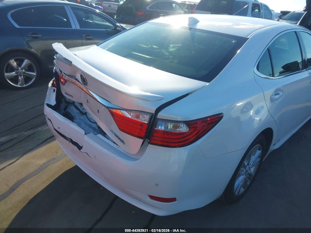 Продаж на аукціоні авто 2015 Lexus Es 300h, vin: JTHBW1GG3F2090465, номер лоту: 44392921