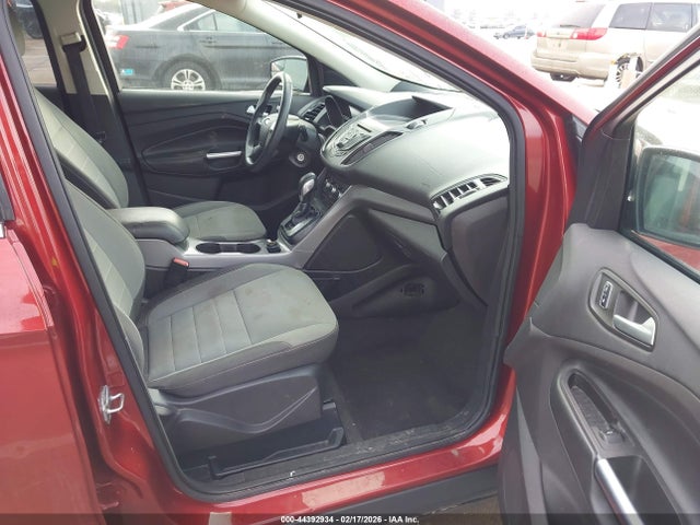 1FMCU9GX3GUB74765 Ford ESCAPE SE