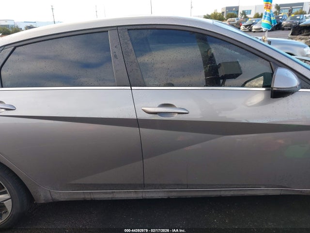 KMHLN4AJ7PU078304 Hyundai Elantra Hybrid Limited