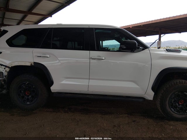 Toyota Sequoia Trd Pro 2024 7SVAAABAXRX033515 Image 14