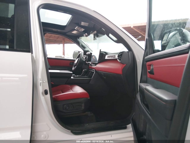 2024 TOYOTA SEQUOIA 7SVAAABAXRX033515 Photo 4