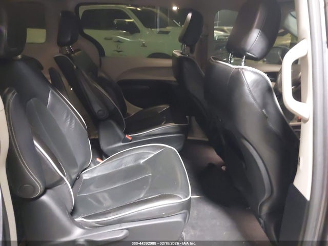 Продажа на аукционе авто 2022 Chrysler Pacifica Hybrid Limited, vin: 2C4RC1S75NR143859, номер лота: 44392988