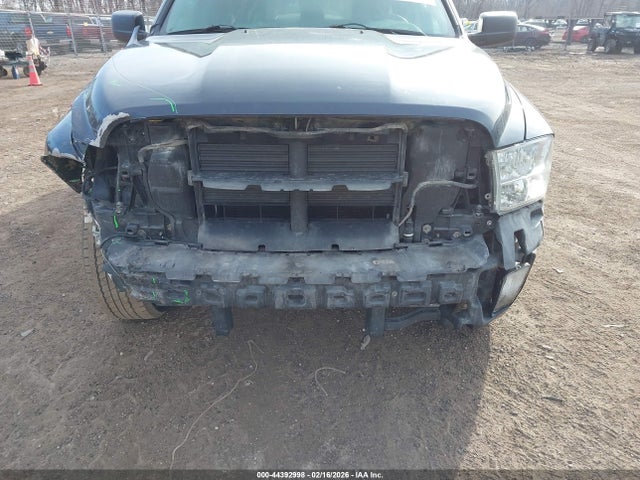 2015 Ram 1500 Express მანქანა იყიდება აუქციონზე, vin: 1C6RR7FT7FS699011, აუქციონის ნომერი: 44392998