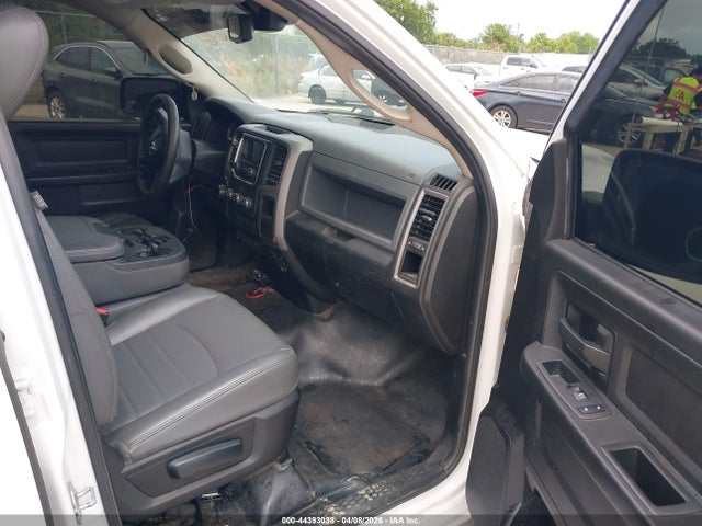 44393038 :رقم المزاد ، 1C6RR7FG1KS656457 vin ، 2019 Ram 1500 Classic Tradesman  4x4 6'4 Box مزاد بيع