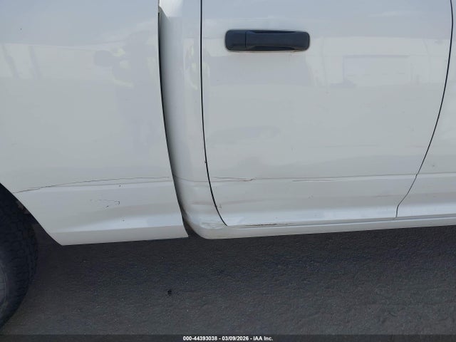 44393038 :رقم المزاد ، 1C6RR7FG1KS656457 vin ، 2019 Ram 1500 Classic Tradesman  4x4 6'4 Box مزاد بيع