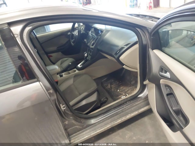 2013 FORD FOCUS 1FADP3F28DL375295 Photo 4