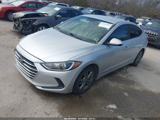 Hyundai ELANTRA SE 2017 5NPD84LF6HH197823 Image 2