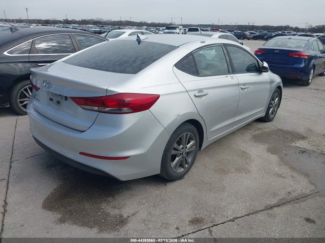 Hyundai ELANTRA SE 2017 5NPD84LF6HH197823 Image 4