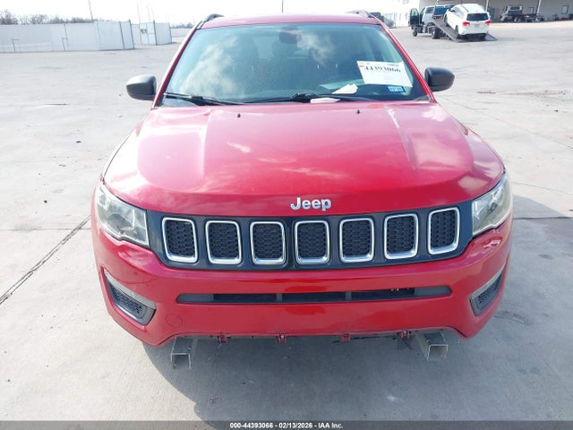 3C4NJCAB1JT271979 Jeep Compass Sport Fwd