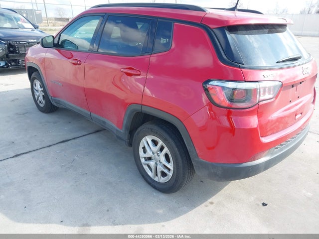 3C4NJCAB1JT271979 Jeep Compass Sport Fwd