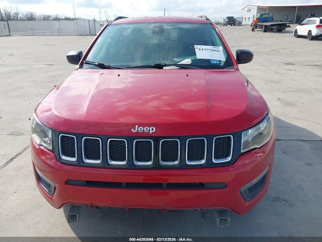 3C4NJCAB1JT271979 Jeep Compass Sport Fwd