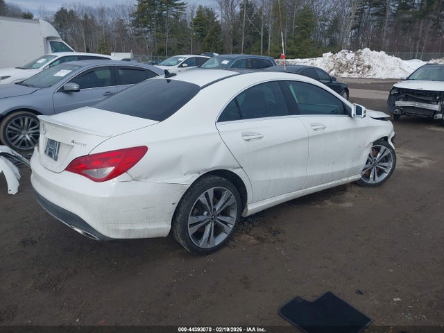2019 MERCEDES-BENZ CLA 250 WDDSJ4GB1KN718916 Photo 3