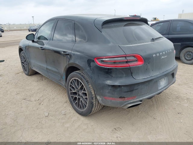 2018 PORSCHE MACAN WP1AA2A58JLB19159 Photo 2