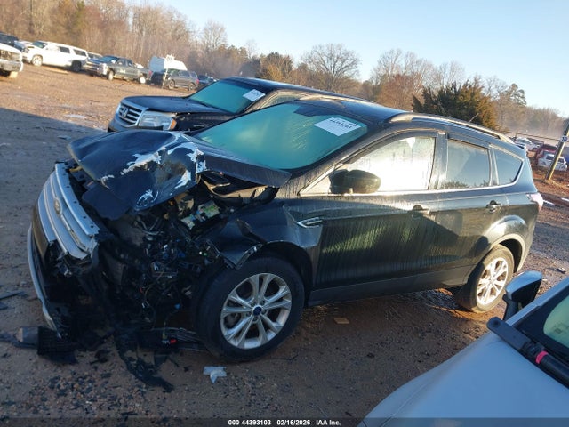 1FMCU9GDXJUA11768 Ford ESCAPE SE