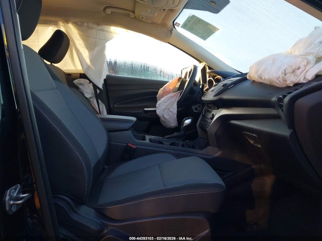 1FMCU9GDXJUA11768 Ford ESCAPE SE