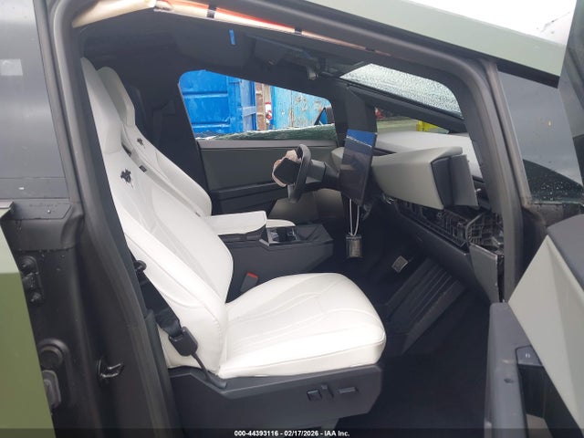 Продажа на аукционе авто 2025 Tesla Cybertruck All-wheel Drive, vin: 7G2CEHED8SA072913, номер лота: 44393116