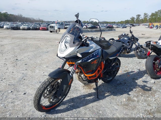 2014 KTM 1190 VBKV29409EM906502 Photo 1