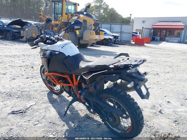 2014 KTM 1190 VBKV29409EM906502 Photo 2